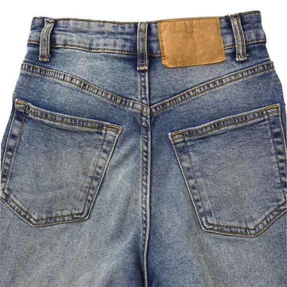 H & M Divided Women's size 0 Mom High Waist Tapered Distressed Blue Denim Jeans - Picture 4 of 12